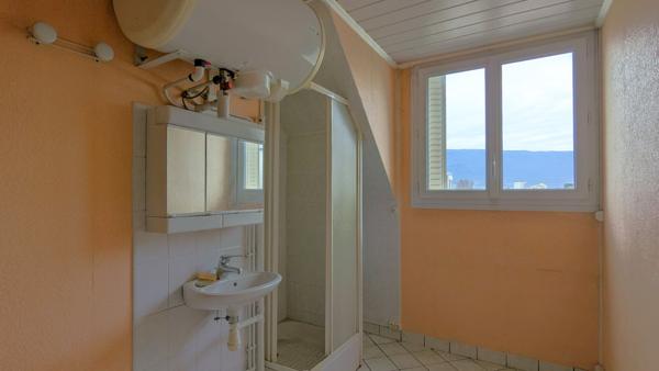 Chambre de service - Hyper Centre de Chambéry