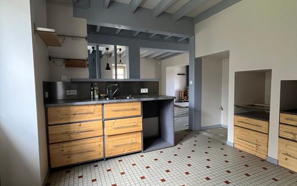 Maison à louer    5 pièces •  Sorbets