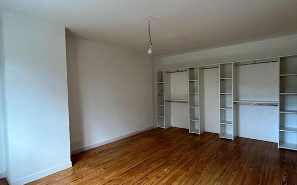 Maison à louer    5 pièces •  Sorbets