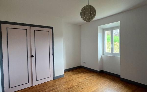 Maison à louer    5 pièces •  Sorbets