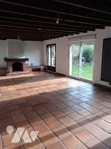 A VENDRE maison individuelle semi plain pied a Bourbourg 
située au coeur de la compagne de Bo...