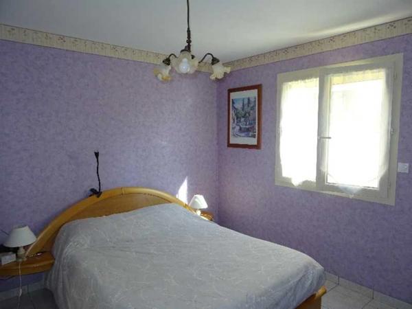 A SAINT JUNIEN PROCHE DU CENTRE VILLE ET DES COMMODITES MAISON PLAIN PIED DE 114 M² 3 CHAMBRES