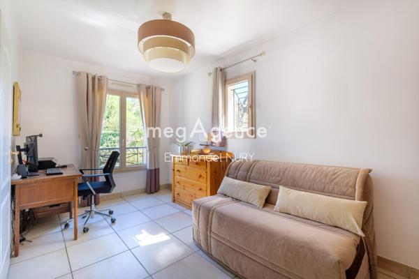 Maison à DARDILLY, 69570 - 7 pièces 194m²