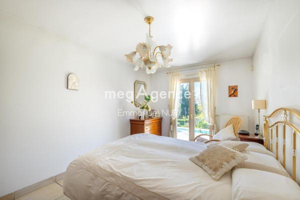 Maison à DARDILLY, 69570 - 7 pièces 194m²