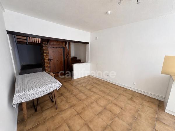 NOUVEAUTÉ – Maison de village avec cave voûtée à Brienon-sur-Armançon (89)