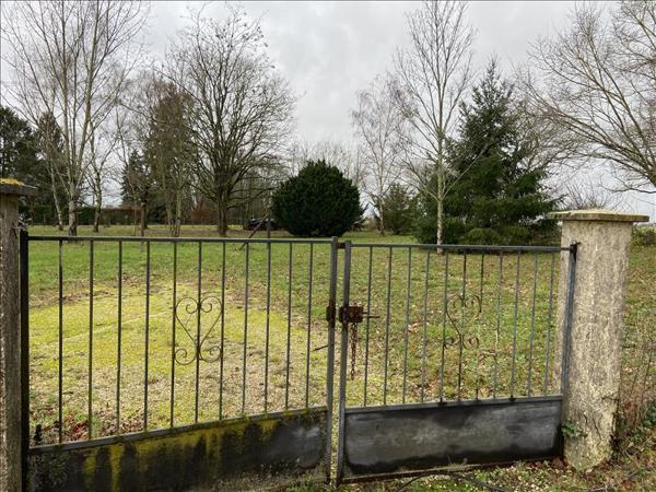 Terrain à vendre |  Saunay |  1097 m²