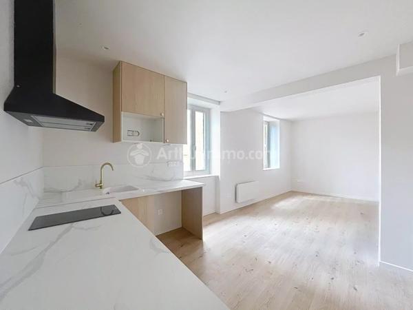 Location                                                      Appartement
                        
                     2 pièces                      36 m2                     à Beaumont