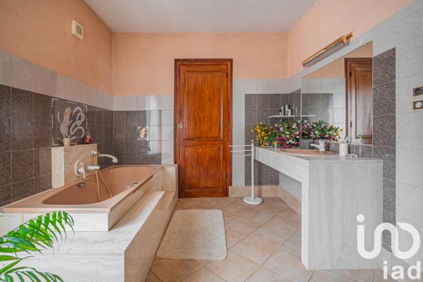 Maison à vendre 6 pièces 214 m² Jarrie