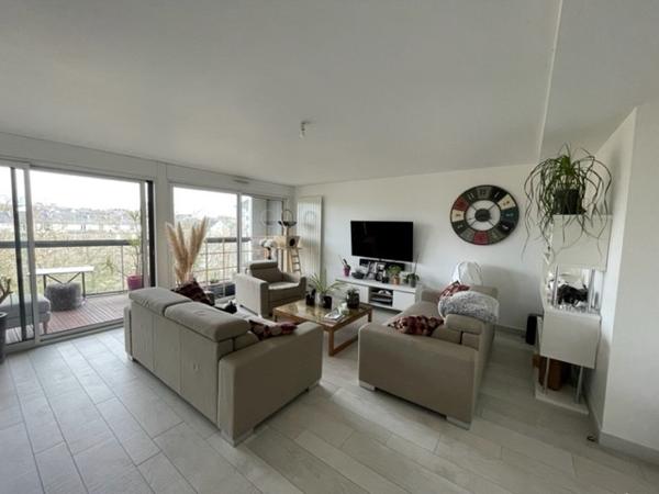 Appartement T4 à louer - 97 m² (réf : 557869)