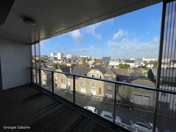 Appartement T4 à louer - 97 m² (réf : 557869)