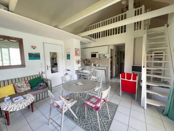 Maison mitoyenne avec une superbe vue sur le lac