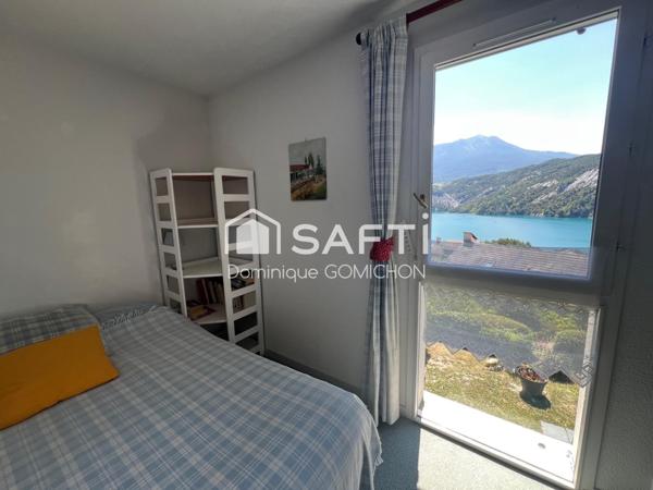 Maison mitoyenne avec une superbe vue sur le lac