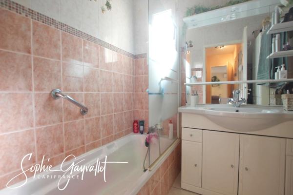 Vente de Nue-Propriété - Maison T3 + Appartement T2 sur 1000m2 - PLAN DE CUQUES