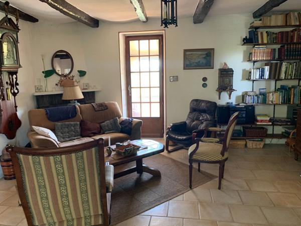 Maison pierre avec grange