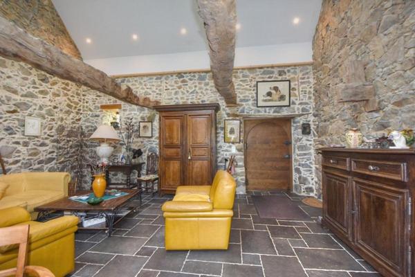 Maison  de caractère, 9 pièces, 218 m2, avec bois