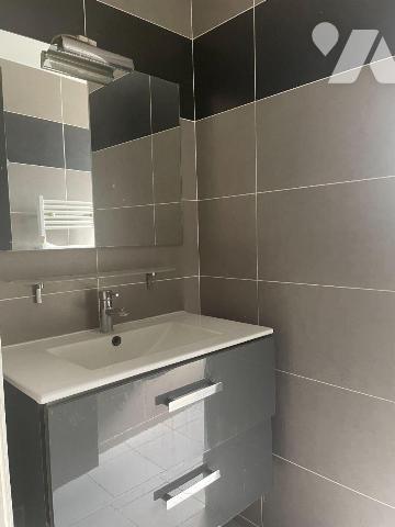 EN EXCLUSIVITE - A VENDRE à BAILLEUL dans le NORD (59) :  IMMEUBLE LIBRE DE TOUTE OCCUPATION PR...