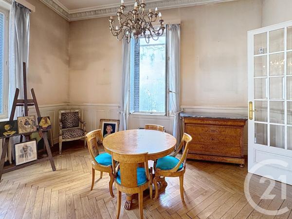 Appartement F6 à vendre  5 pièces - 188,42 m2 LYON - 69007