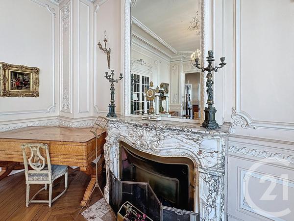 Appartement F6 à vendre  5 pièces - 188,42 m2 LYON - 69007