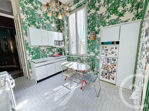 Appartement F6 à vendre  5 pièces - 188,42 m2 LYON - 69007