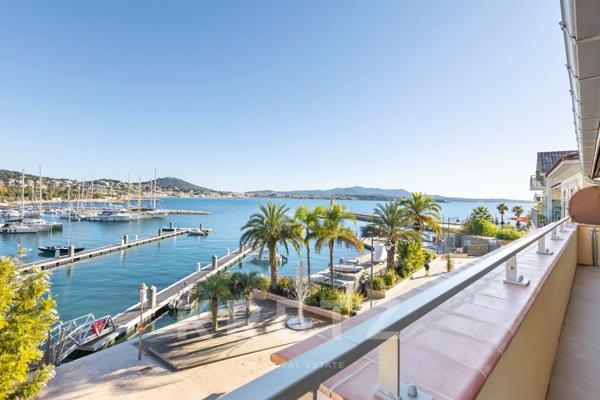 Maison d'exception vue panoramique sur le port de Sanary-sur-Mer