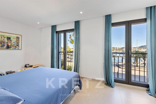 Maison d'exception vue panoramique sur le port de Sanary-sur-Mer