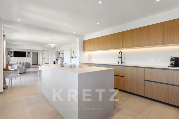 Maison d'exception vue panoramique sur le port de Sanary-sur-Mer