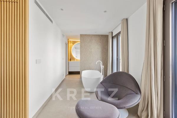 Maison d'exception vue panoramique sur le port de Sanary-sur-Mer