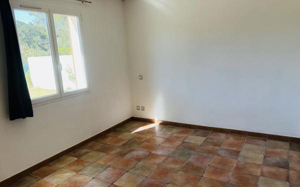 Maison à vendre    5 pièces •  Avignon
