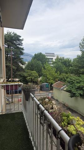 À VENDRE : Appartement T3 traversant est/ouest de 57 m² à Grenoble