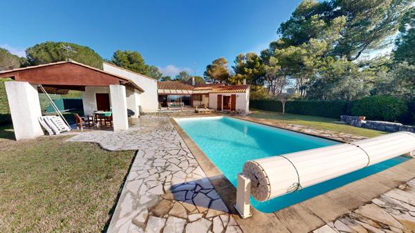 Proche Carcassonne, Maison familiale avec piscine et parc arboré