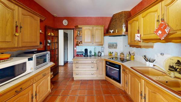 Proche Carcassonne, Maison familiale avec piscine et parc arboré