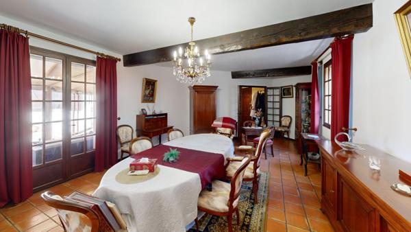 Proche Carcassonne, Maison familiale avec piscine et parc arboré