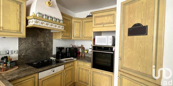 Maison de ville 7 pièces de 211 m² à Pont-Saint-Esprit (30130)