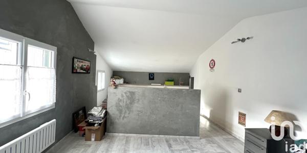 Maison de ville 7 pièces de 211 m² à Pont-Saint-Esprit (30130)