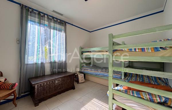 Maison contemporaine avec piscine et appartement indépendant