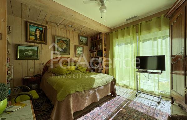 Maison contemporaine avec piscine et appartement indépendant