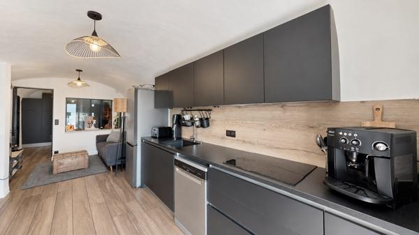 Appartement
         3 pièces
        - 62 m² Exclusivité 255 000 € *