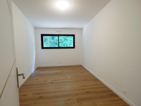 Un coin de campagne tranquille, une rénovation qualitative et lumineuse, de beaux volumes !