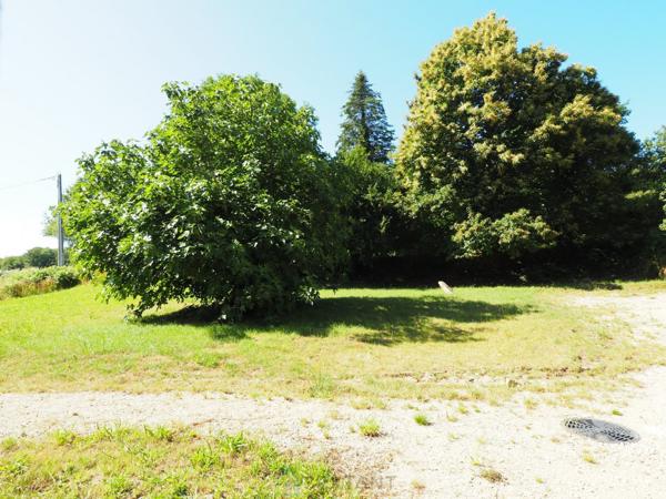 Un coin de campagne tranquille, une rénovation qualitative et lumineuse, de beaux volumes !