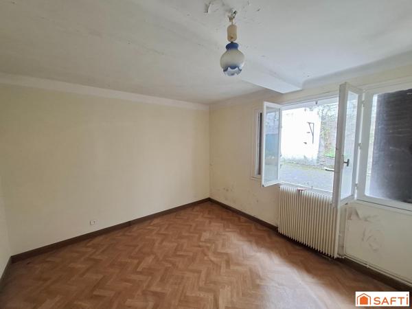 Immeuble à rénover, 230m2, 3 logements et local commercial