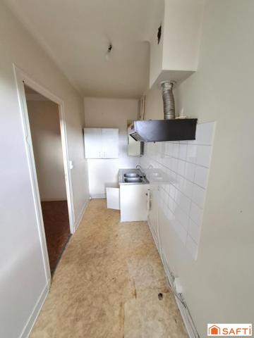 Immeuble à rénover, 230m2, 3 logements et local commercial