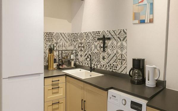 Maison à vendre    5 pièces • 106 m2 Saint-Gilles