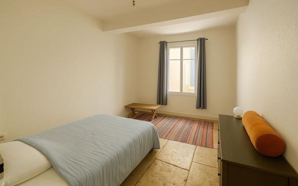 Maison à vendre    5 pièces • 106 m2 Saint-Gilles