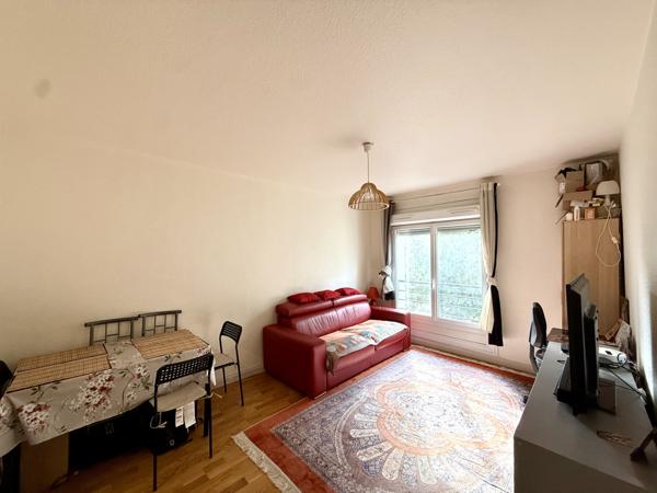 Aulnay-sous-Bois (93600) 2 Pièces avec parking, cave proche RER, futur métro 16