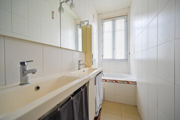 Paris (75016) Auteuil, Paris 16 – Charmant 3 pièces haussmannien avec vue Seine