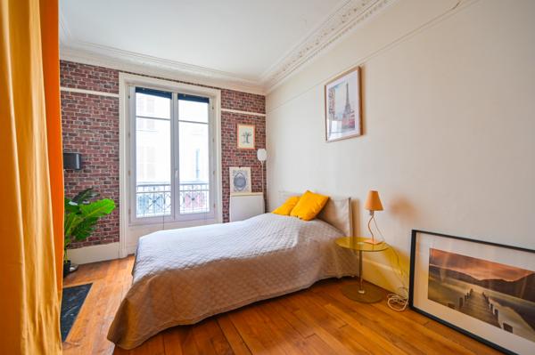 Paris (75016) Auteuil, Paris 16 – Charmant 3 pièces haussmannien avec vue Seine