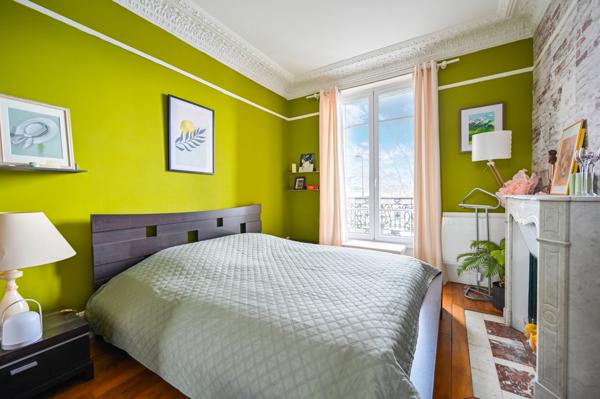 Paris (75016) Auteuil, Paris 16 – Charmant 3 pièces haussmannien avec vue Seine