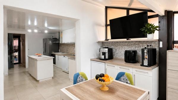 RARE - Maison 3 chambres à 300 m de la plage + Piscine + Panneaux solaires