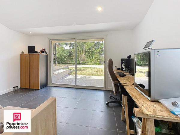 RIANS VILLA T7  200 M² AVEC PISCINE SUR  2200 M² CLOS