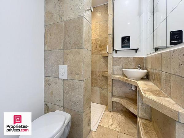 RIANS VILLA T7  200 M² AVEC PISCINE SUR  2200 M² CLOS